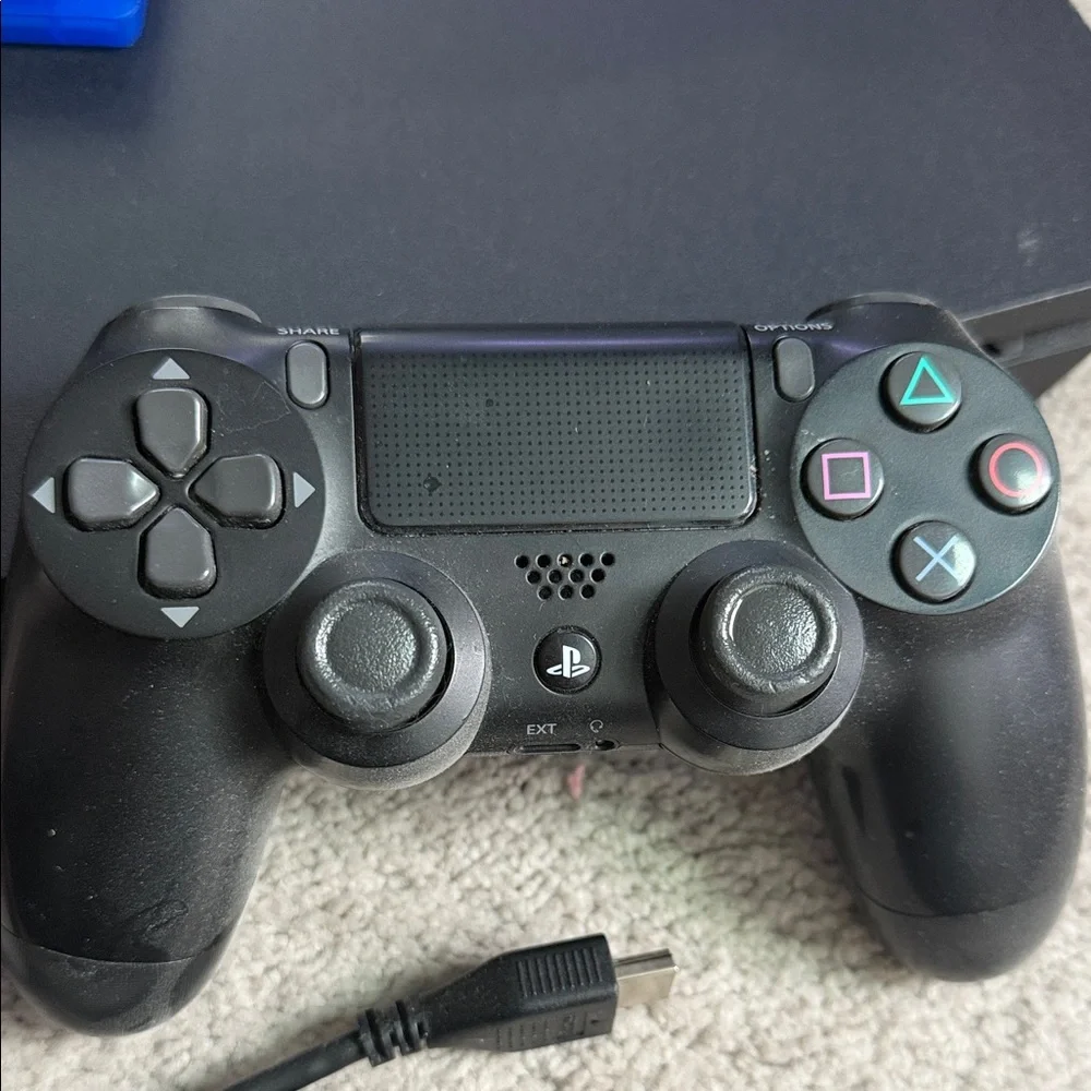 Sony PS4 Console with Controller - Black